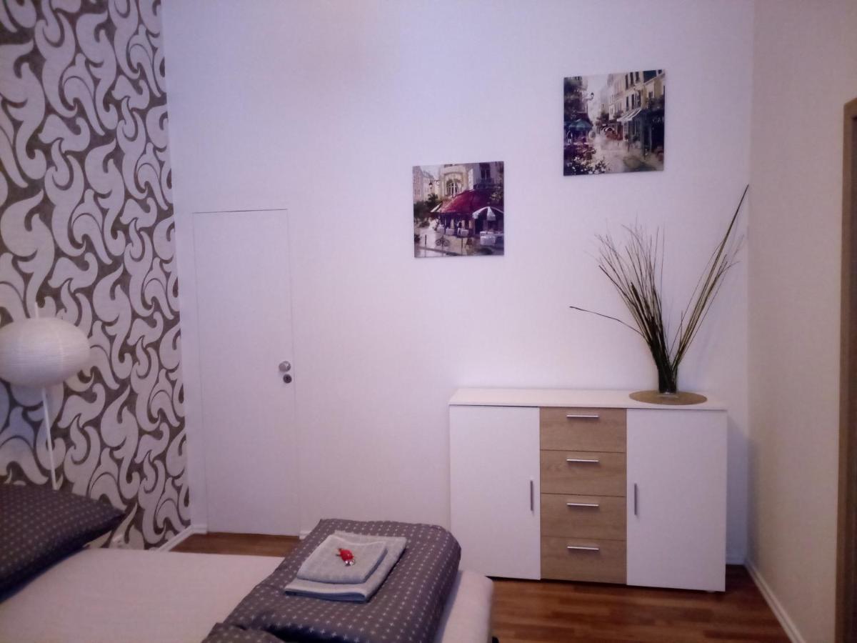 Gallys Apartments Praga Exterior foto
