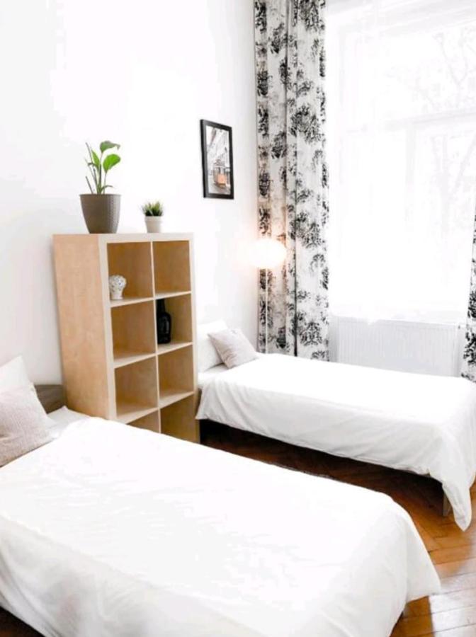 Gallys Apartments Praga Exterior foto